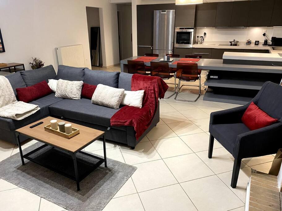 Spacious And Sunkissed 3Br & 2 Bathrooms Apartment Athen Exterior foto