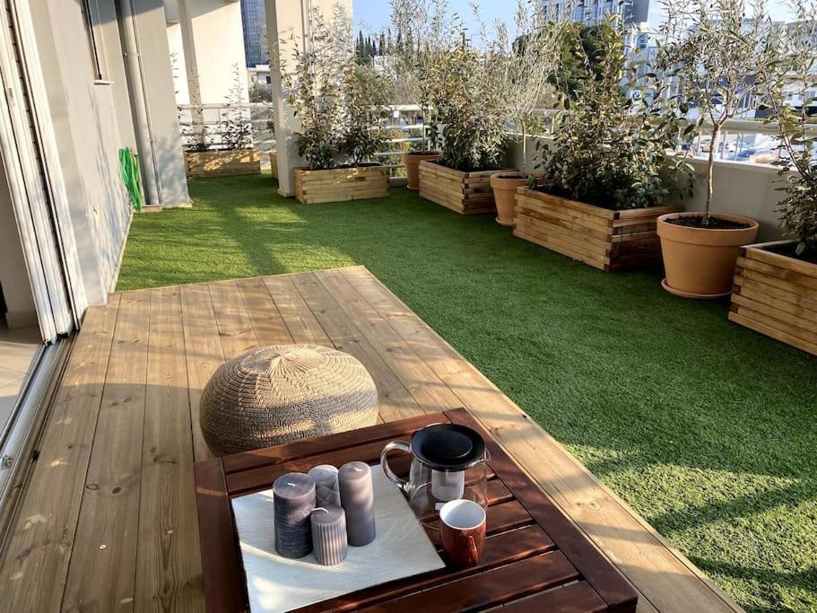 Spacious And Sunkissed 3Br & 2 Bathrooms Apartment Athen Exterior foto